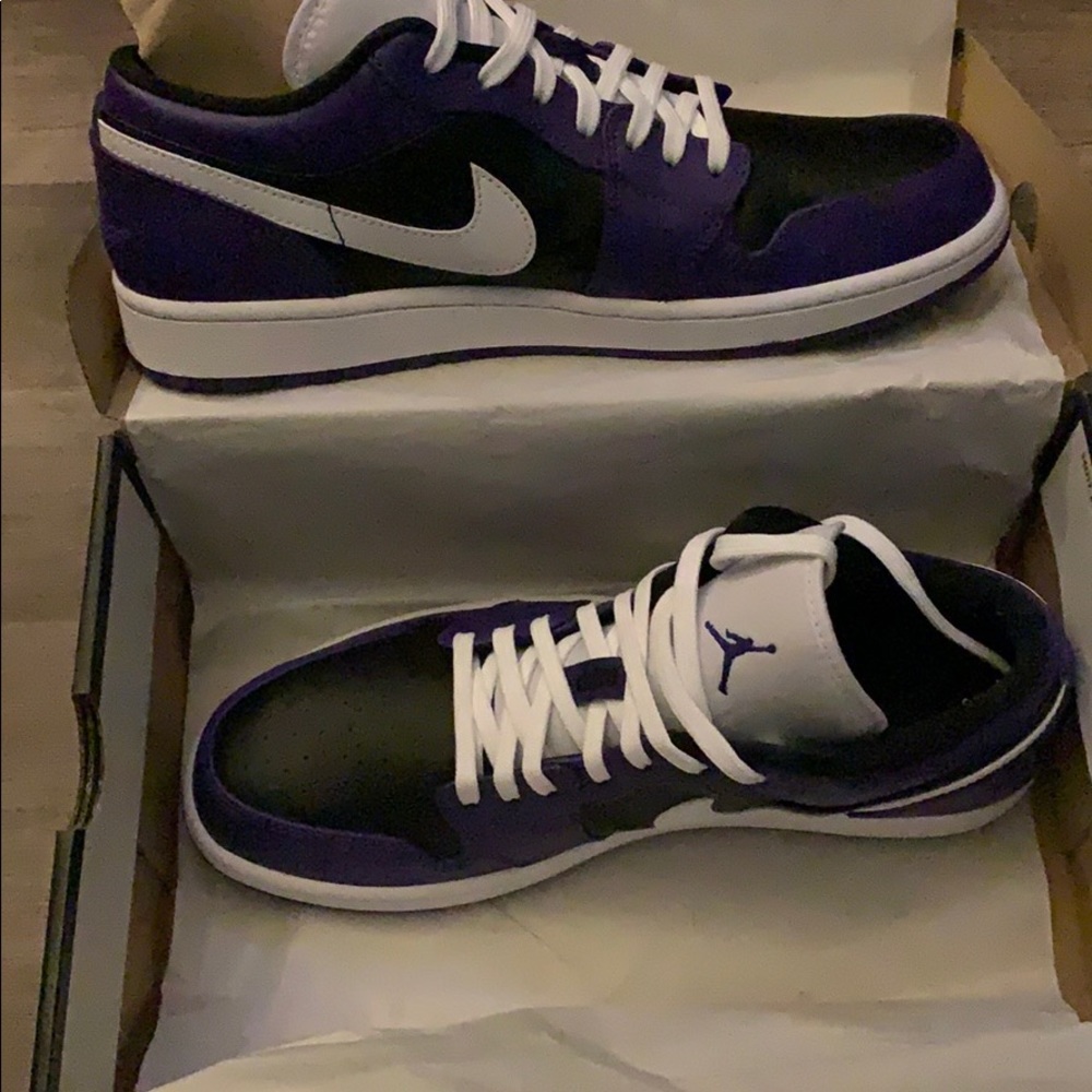 Air Jordon Court 1 Low